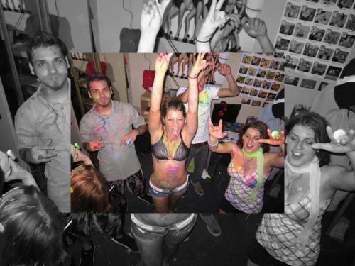 Students Under 40 - open mind libertines - meet new friends