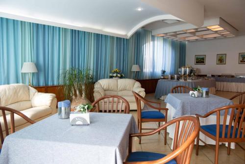 Ресторан, Hotel Maddaloni in Туфіно