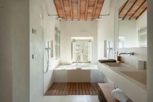 La Rocca Villa By Boutique - image 4