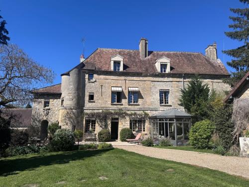 Le Manoir de US grand jardin dans le Vexin gîte à louer Golf d'Ableiges