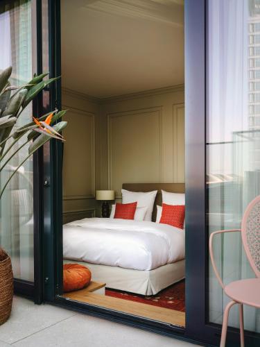 room detail thumbnail 0