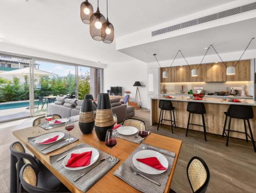 Seadmed, Azure Amber Villa in Paralimni