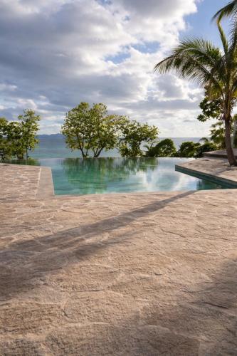 Serenity Sands - Island Glamping in Insulele Mamanuca