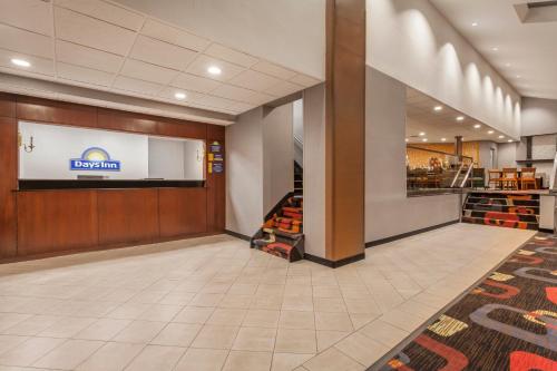 Days Inn by Wyndham Woodbury Long Island - main image