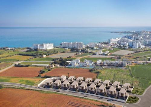 Princess Ariel Luxury Villa - Large Pool - image 3