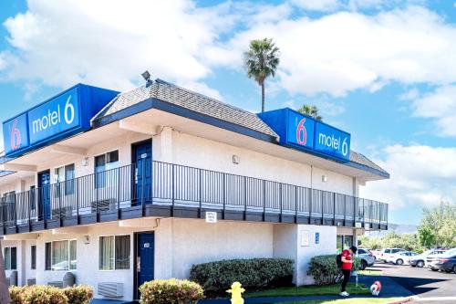 Motel 6-Pleasanton CA - image 16