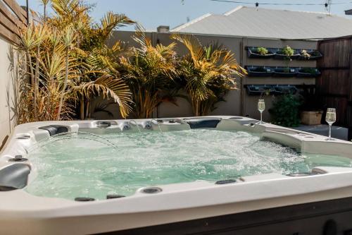 Hunter Valley 5 Bedroom Luxury Hot tub Escape – khách sạn tại North Rothbury