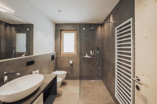 Bathroom, New, Huetterhof Apartement Huetter in Caines