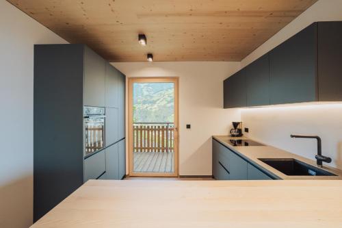 Exterior view, New, Huetterhof Apartement Huetter in Caines