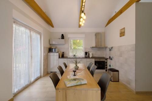 Viesnīcas āriene, Lifestyle Ferienhaus in Muldestausee