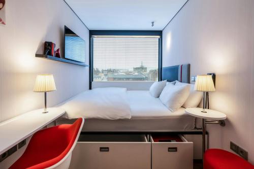 room detail thumbnail 0