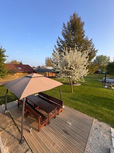 Dom pod mirabelkou - Mirabell ház (Dom pod mirabelkou - Mirabell haz) in Lipót