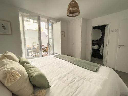 Jasmine House - image 2