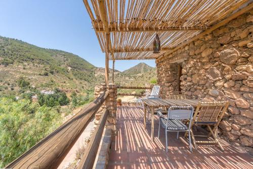 A szálláshely kívülről, Off-Grid - Puerto Mika in Torviscon
