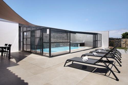 Villa Flor Rosa Piscina e Jacuzzi gîte à louer Mosqueiros
