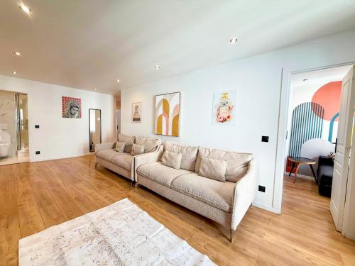 Urban Flat 103 - Spacious Flat near Grands Boulevards