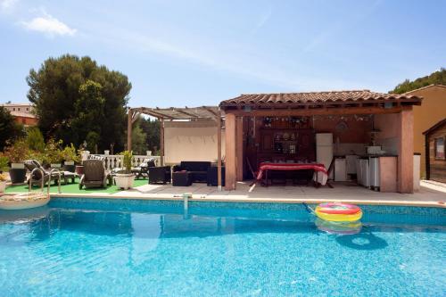 Appartement Avec Piscine Et Cuisine - Location saisonnière - Roquefort-la-Bédoule
