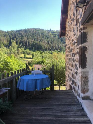Exterior view, Gite Dans Un Village De Caractere in Saint-Martin-De-Fugeres