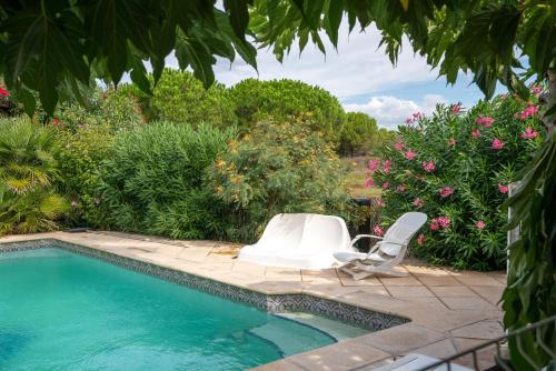Villa Avec Piscine partagée
