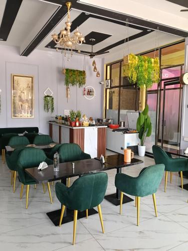 Hotel G L Palace And Restaurant in Chomu