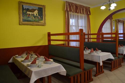 ห้องอาหาร, Hotel Napsugar in บาลาตันเลลเล