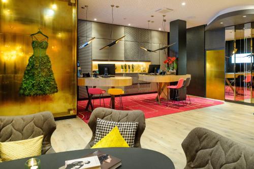 85218418 MERCURE Hotel Berlin Wittenbergplatz