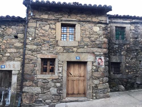 Viesnīcas āriene, La Plazuela - Navalguijo in Navalonguilla
