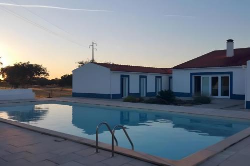 . Monte Azul, Um Oásis No Alentejo