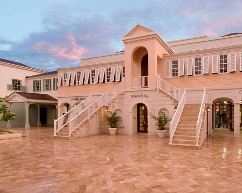 Restaurant, Luxury Resort Villa Concierge Services 2bdrm in Diamond Valley