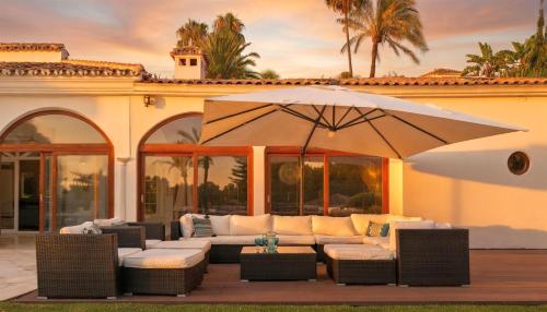 Villa Cadiz AV offers privacy and confort in Marbella