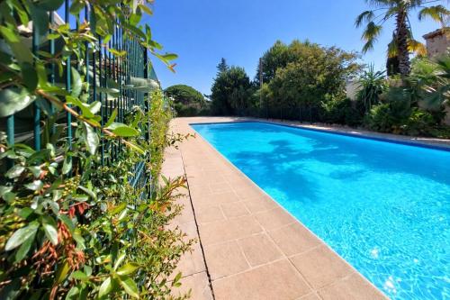 Appartement familial piscine plage