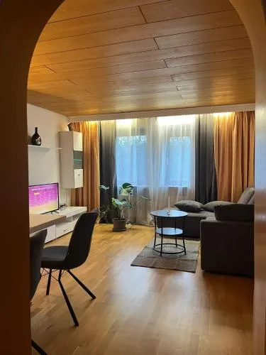 Pappelblick in Volkach, Deutschland