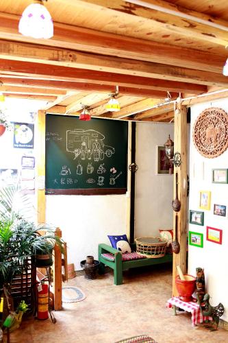 LiJiang Elephant Intersecton Coffee Guesthouse
