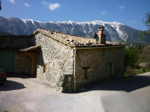 Maison La Joubarbe, 5 Personnes gîte à louer Brantes