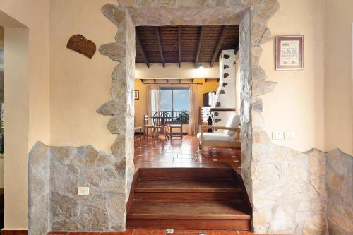 2 bedrooms, 4 beds