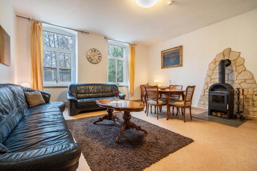 2 bedrooms, 2 beds