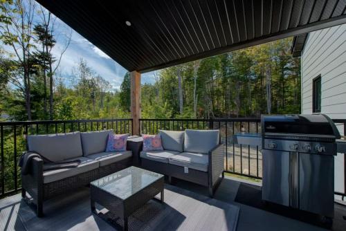 O Vitre Spa - Relax with St-Lawrence Views in Saint-Joseph-De-La-Rive (QC)