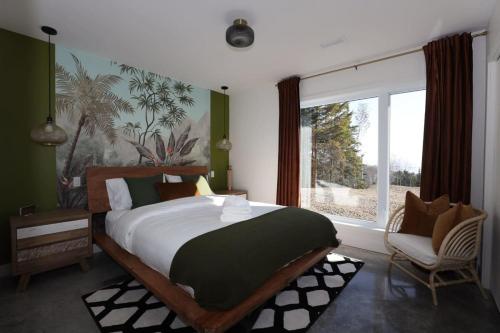 Chalet Le Select - Private Spa with River View in Les Éboulements (QC)