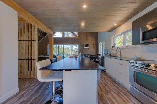 Luft Skift Spa - Waterfront & Private Spa in Saint-Joseph-de-Mékinac (QC)