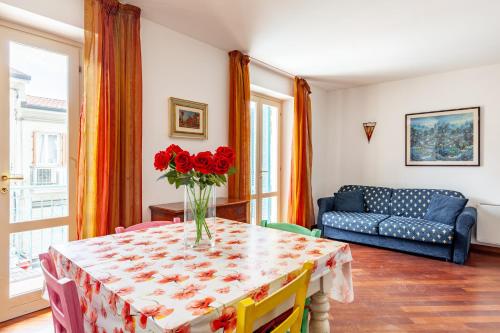 Two-Bedroom Deluxe Apartment with Balcony