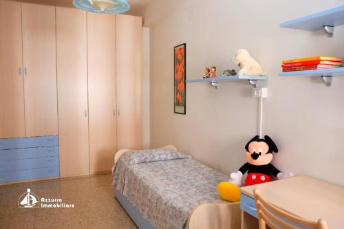 Shopping Center Apartments D08 - image 4