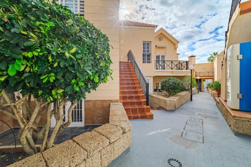 Yucca Park duplex - image 5