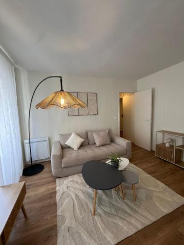 T2 cosy – Proche Tour Eiffel - image 3
