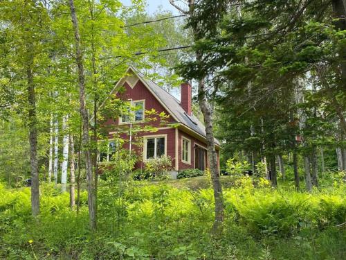 Le Renne Elisabeth - Nature Getaway Near the Lake in Pohenegamook (QC)
