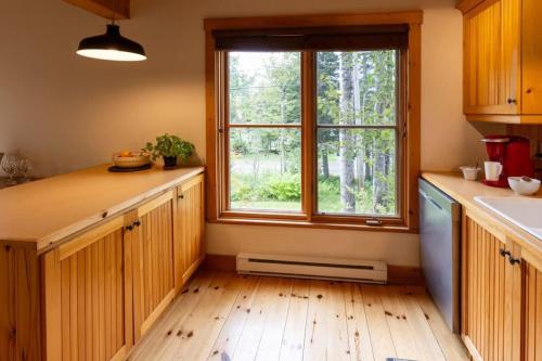 Le Renne Elisabeth - Nature Getaway Near the Lake in Pohenegamook (QC)