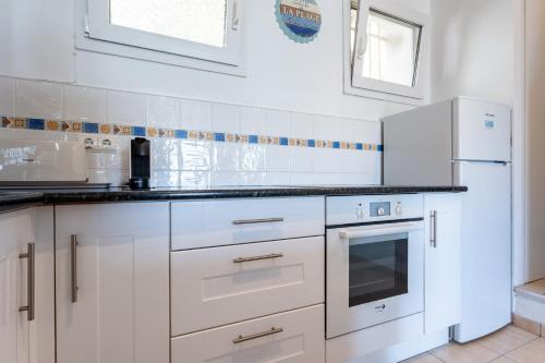 Sea Front Beach House Macarena A - image 4
