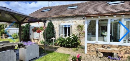 Les Chambres De Martine Et Guy - - Bullion