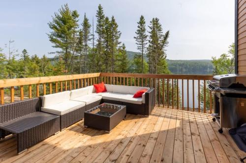 La Signature Guy - Private Spa on the Lake in Pohenegamook (QC)