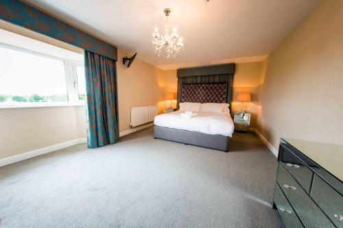 Whittlebury Hall Hotel & Spa Room Type - Budget Double Room