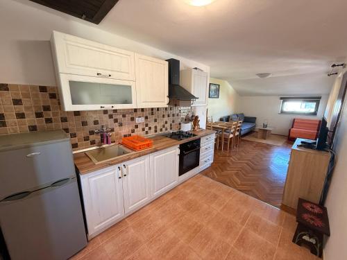 Apartmani Petunia 2